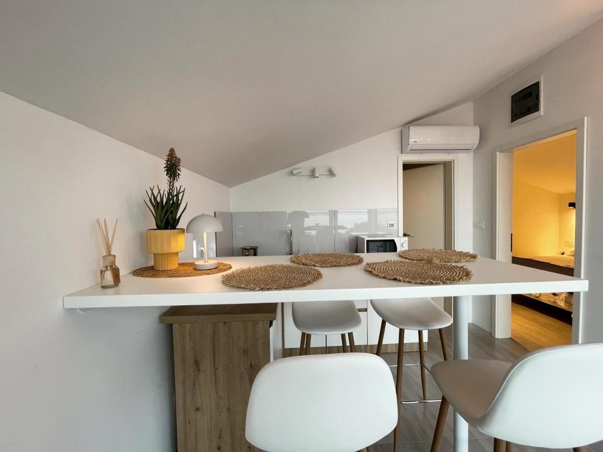 Apartment Seagreen Retreat Peruski ภายนอก รูปภาพ